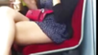 Այս սեքսուալ Արիանա Մարին իր բազմաթիվ սեքս խաղալիքներից մեկով խոթում է իր թաց և թարմ տեսք ունեցող փիսիկը